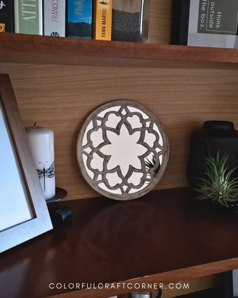 How to Make a DIY Air Dry Clay Mirror Frame DIY air dry clay mirror frame